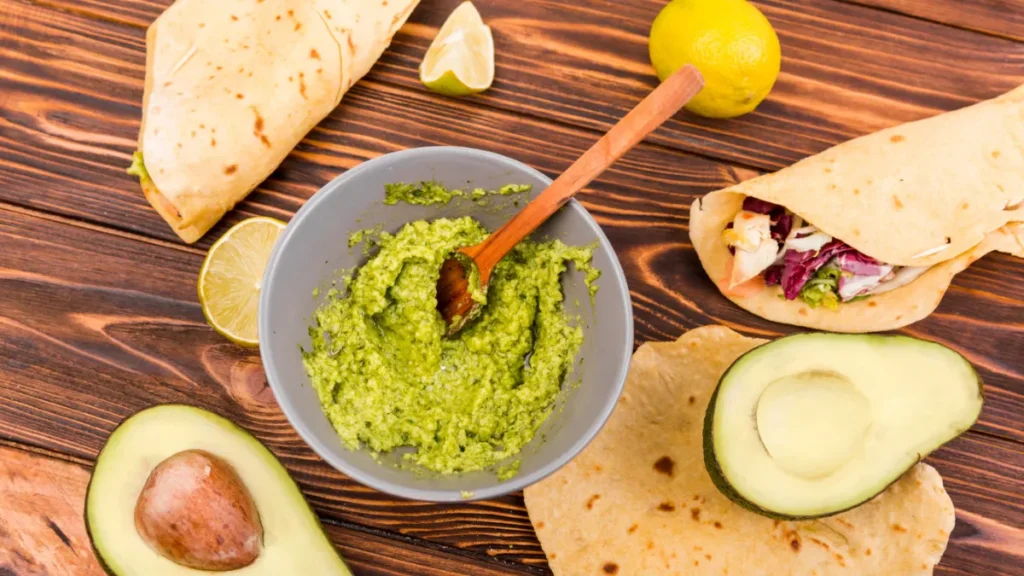 Turkey Avocado Roll-Ups with Whole-Grain Crackers