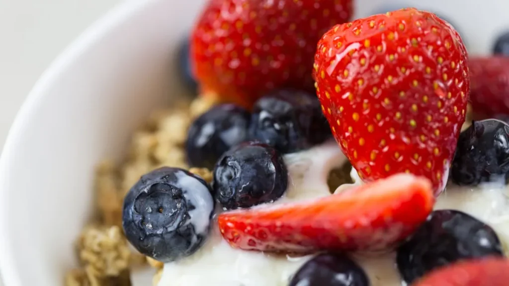 Yogurt Parfait with Granola and Fresh Berries